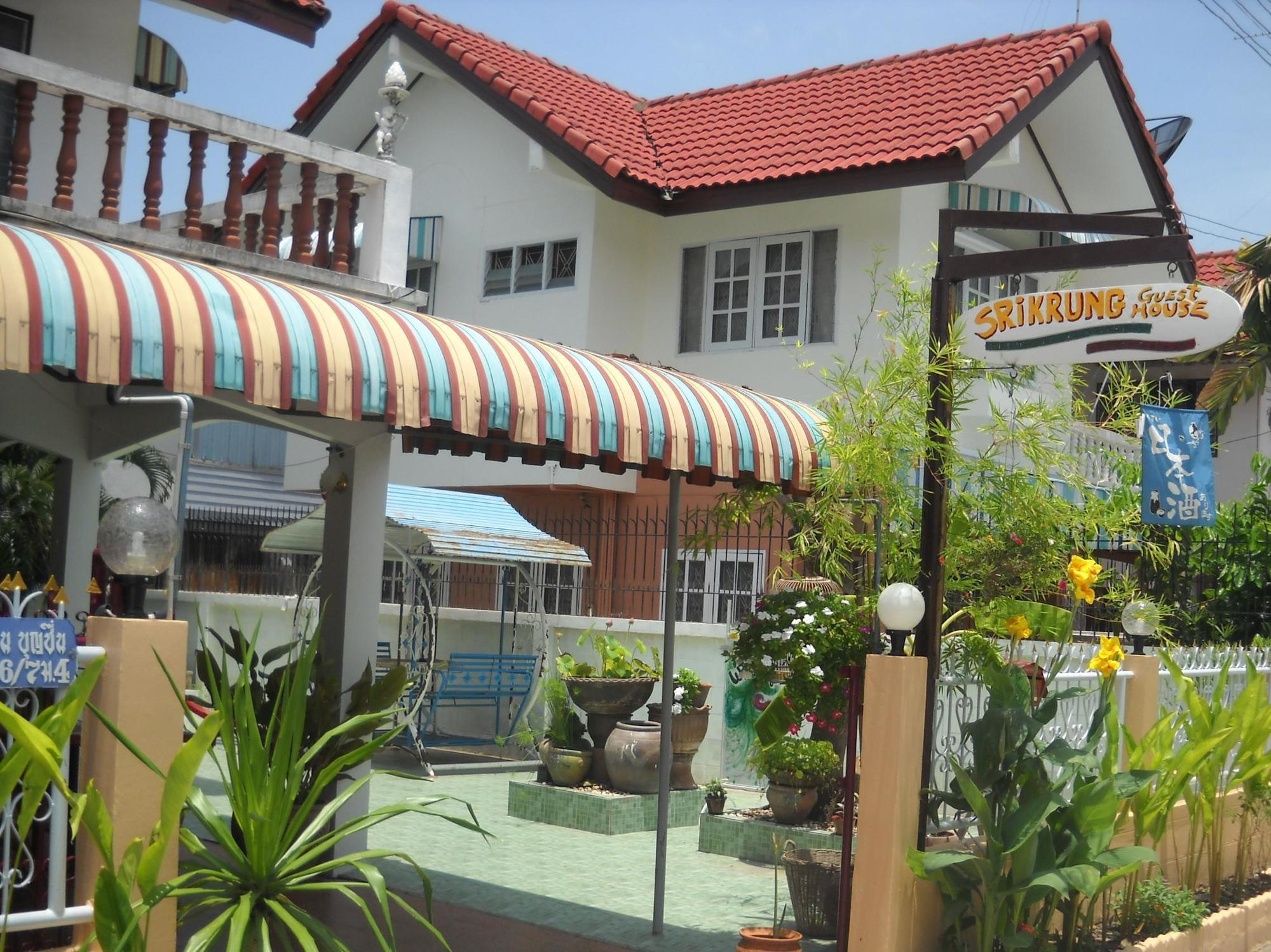 Sri Krung Guest House Phra Nakhon Si Ayutthaya Exteriör bild