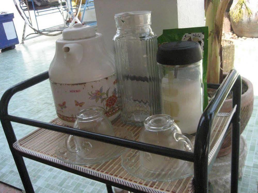 Sri Krung Guest House Phra Nakhon Si Ayutthaya Exteriör bild